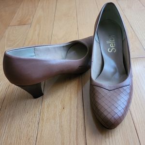 Selby Brown box pattern leather heels Size